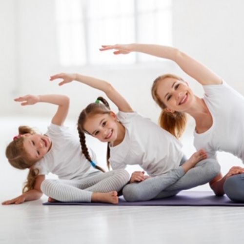 yoga parents enfants 500x500